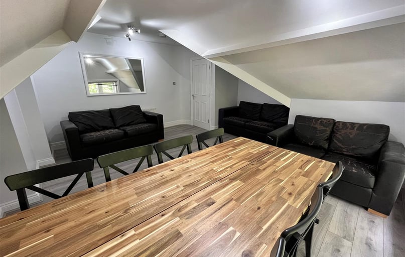 Huntsmoor House, Spital Tongues, Newcastle - Image 1